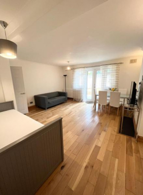 Beautiful 2 bedroom garden flat